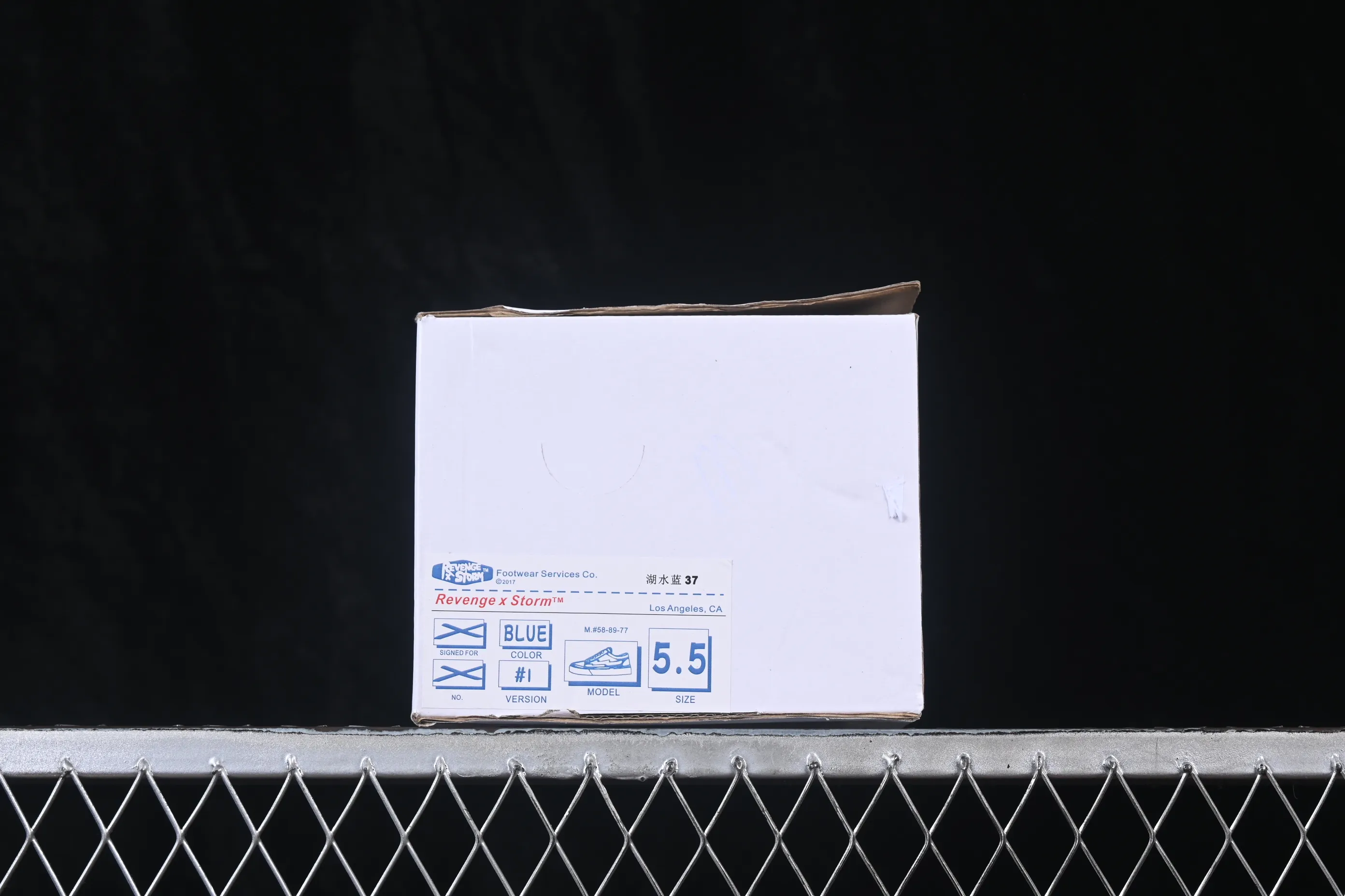 All categories Vans Vans series Vans Low Vans low-top Revenge x Storm Old Skool lightning joint low-top casual sneakers lake blue